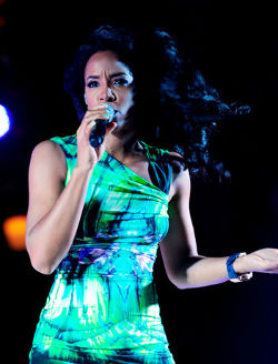 Kelly Rowland, Ciara to Perform at “VH1 Divas”