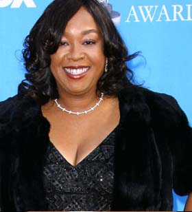 Shonda Rhimes Shoots Down Anti-Gay “How To Get Away With Murder” Fan