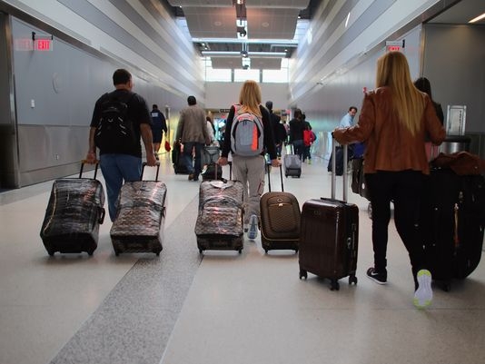 Five myths about Thanksgiving travel