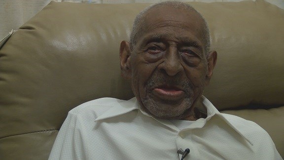 Oldest Living Veteran Shares Secret: Man Loses 180 Pounds!