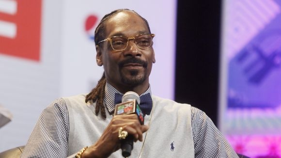 There is now a petition for Snoop Dogg to narrate ‘Planet Earth’