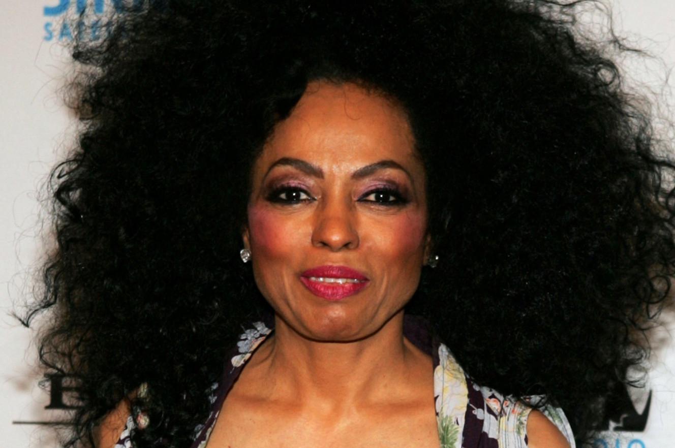 Diana Ross injured in limo accident