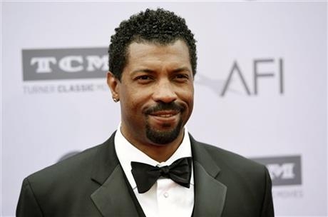 ‘Black-ish’ crowd-pleaser Deon Cole solos with TV special