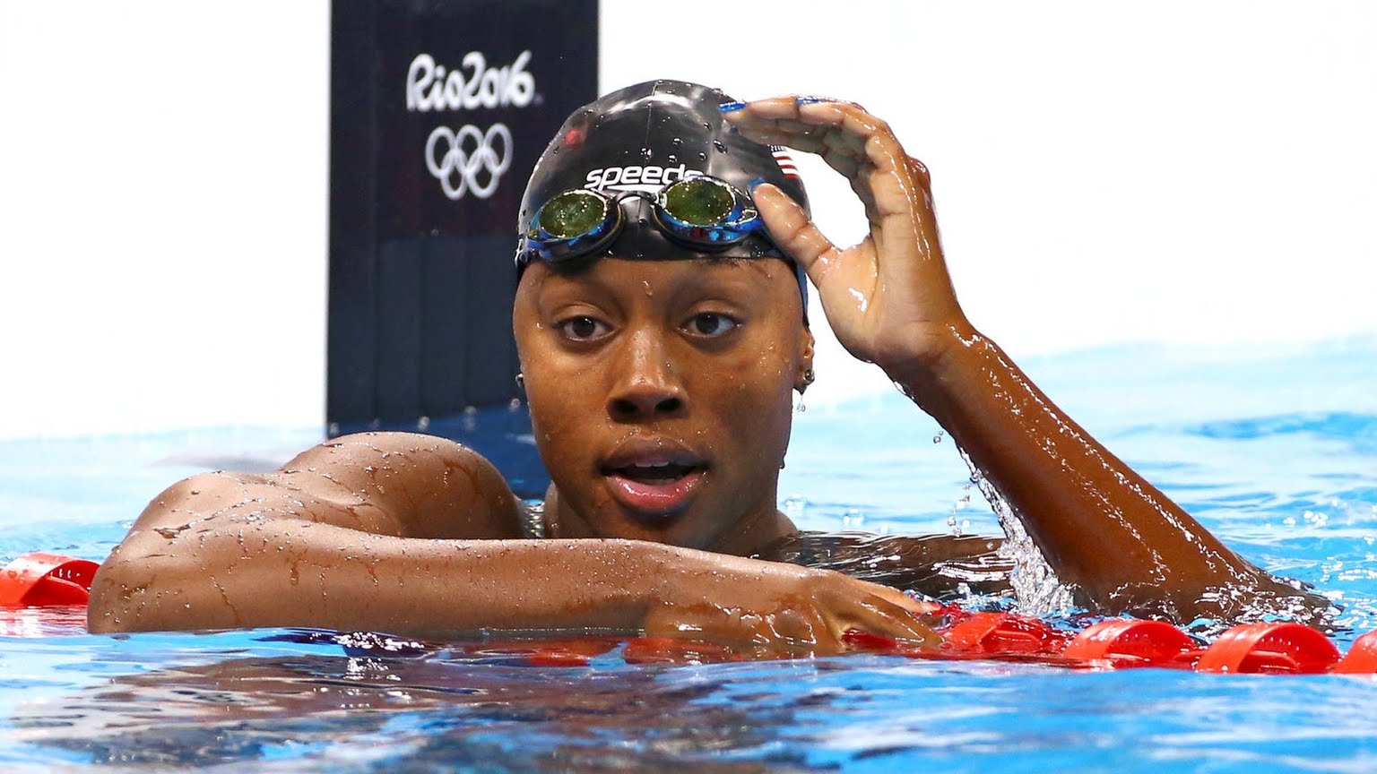 Simone Manuel first female African-American swimmer to win individual Olympic medal