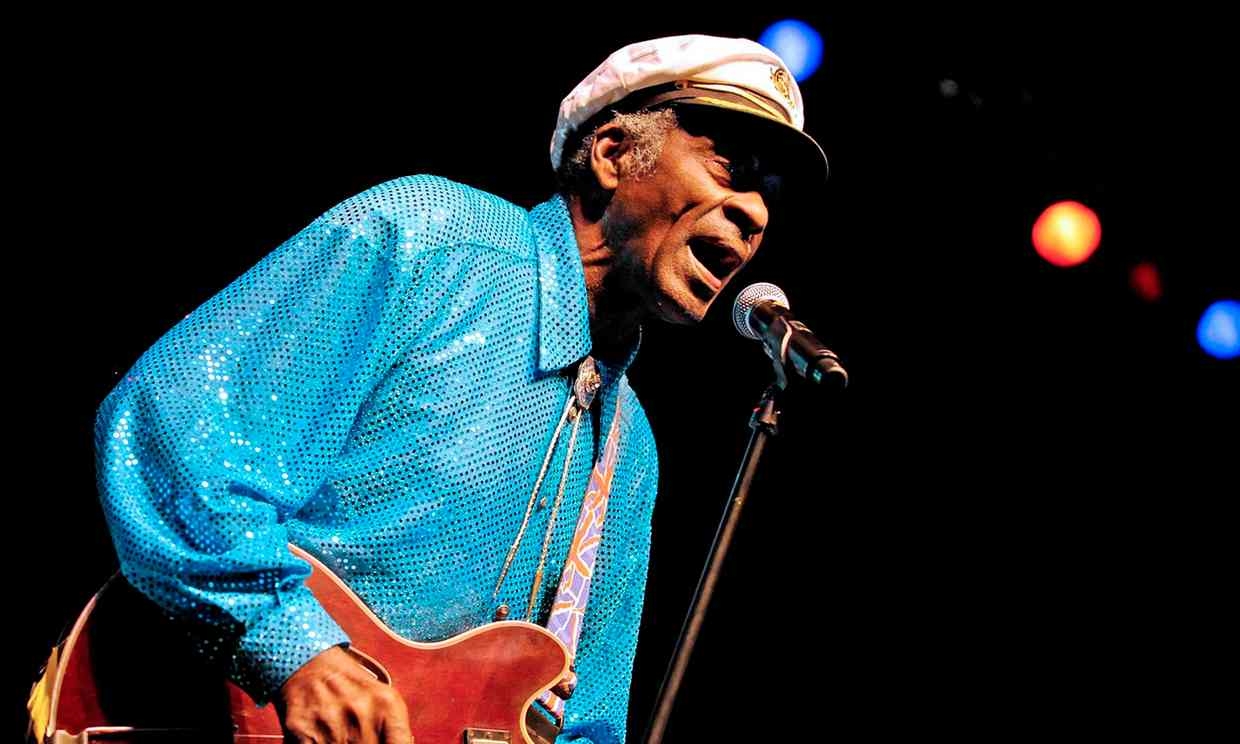Chuck Berry, 90, announces first album in 38 year