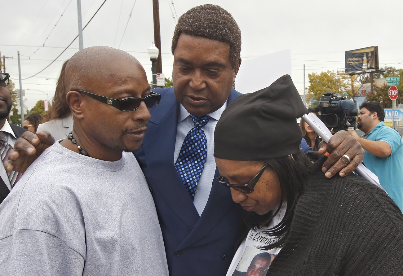 Family of Sac man shot by police wants murder charges