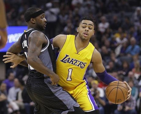 Williams scores 21 as Lakers rally past Kings, 101-91