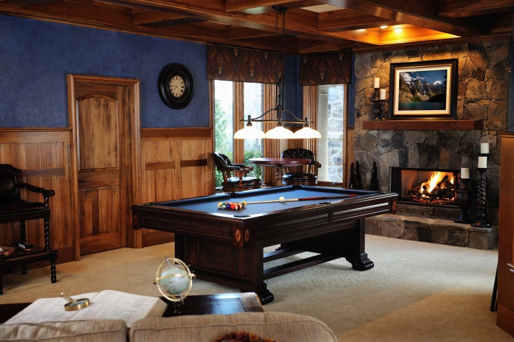 9 Gift Ideas for the Classiest Man Cave