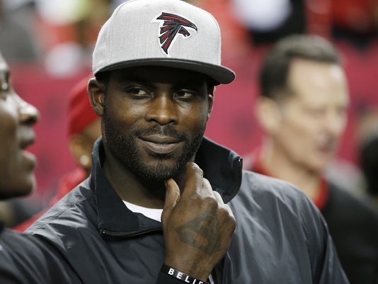 Fox Sports president defends decision to hire Michael Vick