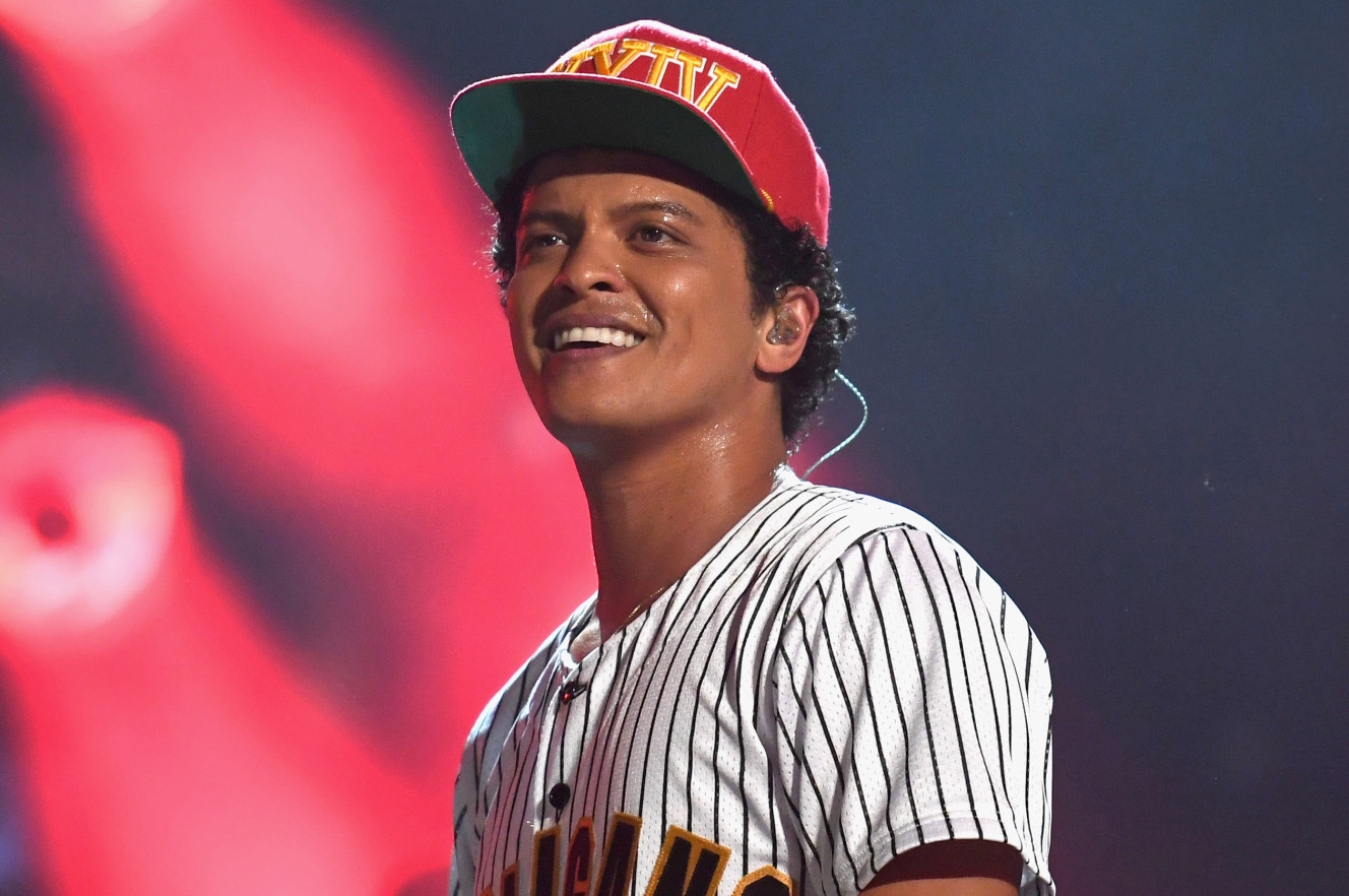 Bruno Mars donates $1M from concert to Flint water crisis