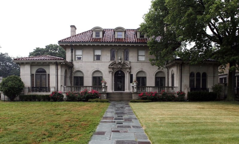 ‘Motown Mansion’ contents being sold in auction, estate sale