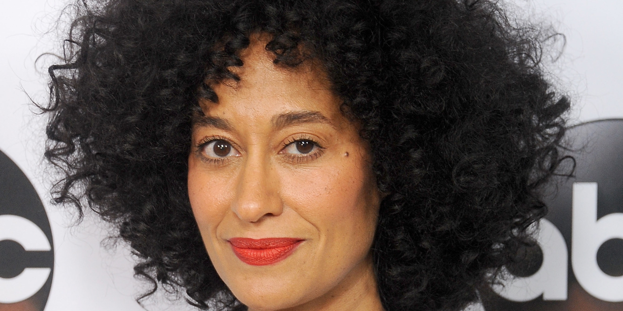 Tracee Ellis Ross Plans To Pay A Fashion Tribute To Mom Diana Ross As Host Of The American Music Awards