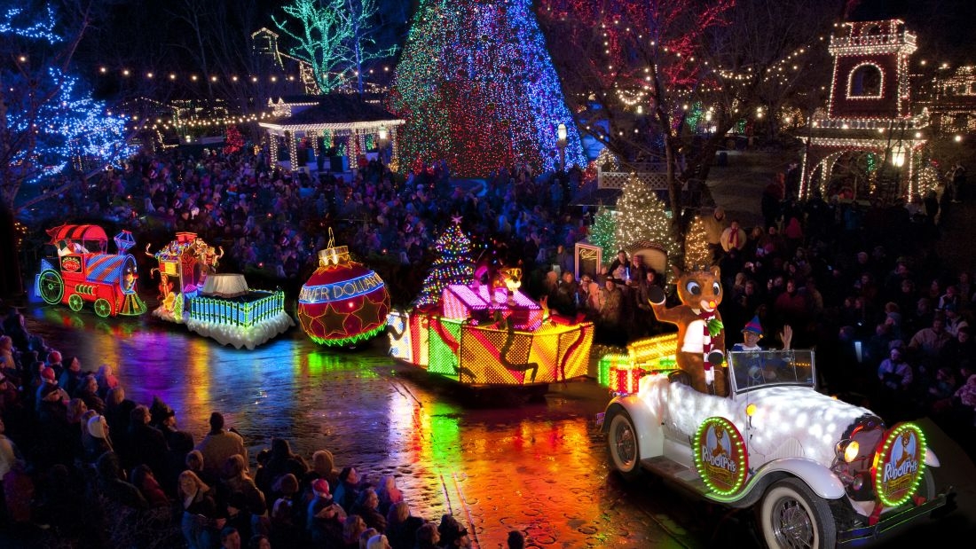 7 great places for Christmas lights in the USA
