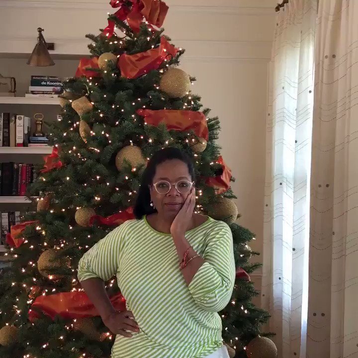 Oprah Issues Christmas Warning to Fans After Online Scam Using Her Name