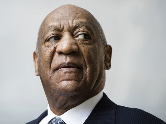 Bill Cosby does first stand-up gig since career implosion