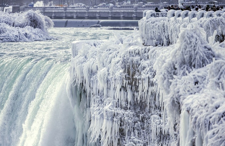 Niagara Falls Looks Like a Winter Wonderland
