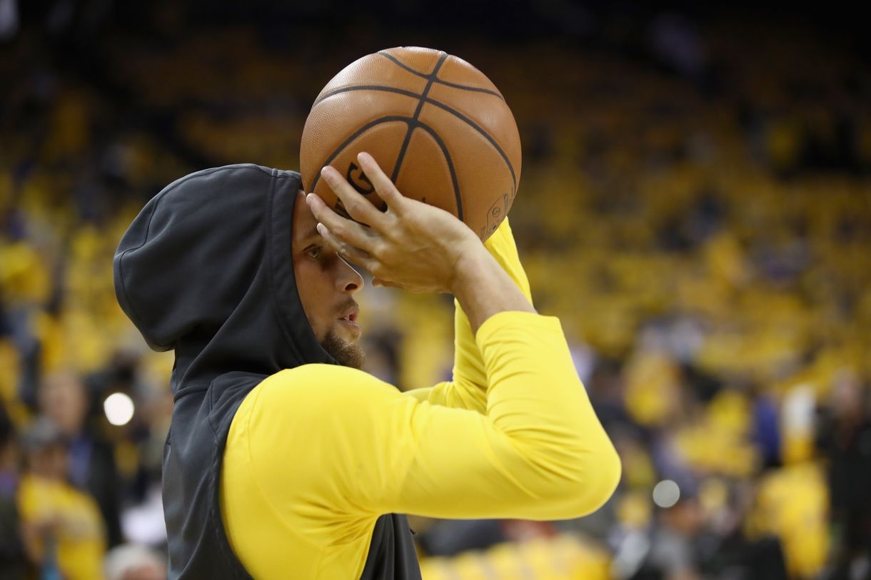 Steph Curry goes through a full practice, is upgraded to questionable for Game 1