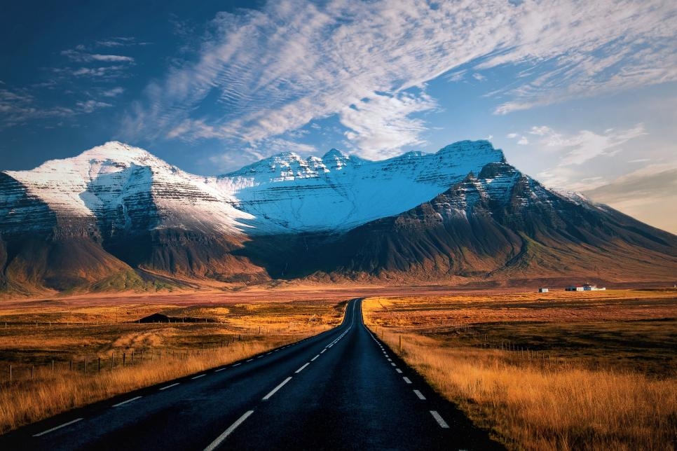 10 of the World’s Most Breathtaking Road Trips