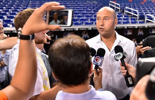 Marlins players, coaches, even CEO Derek Jeter, required to learn Spanish, per report