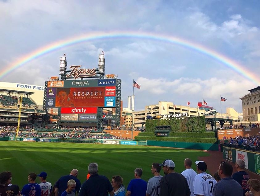 Aretha Franklin tribute in Detroit dazzled by rainbow