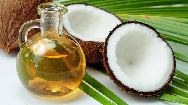 Is Coconut Oil ‘Pure Poison’? Here’s What Studies Actually Say