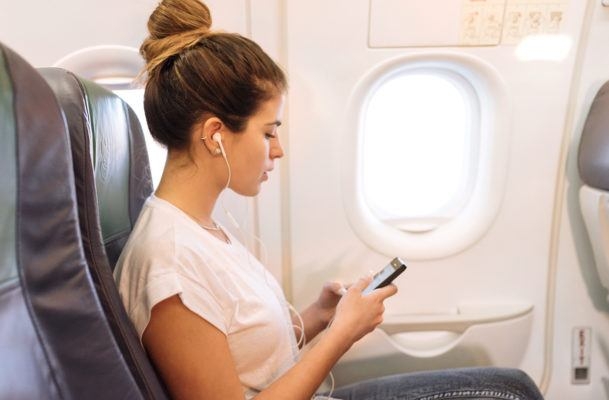 To stay healthy while traveling, keep your overhead fan turned *on*—here’s why