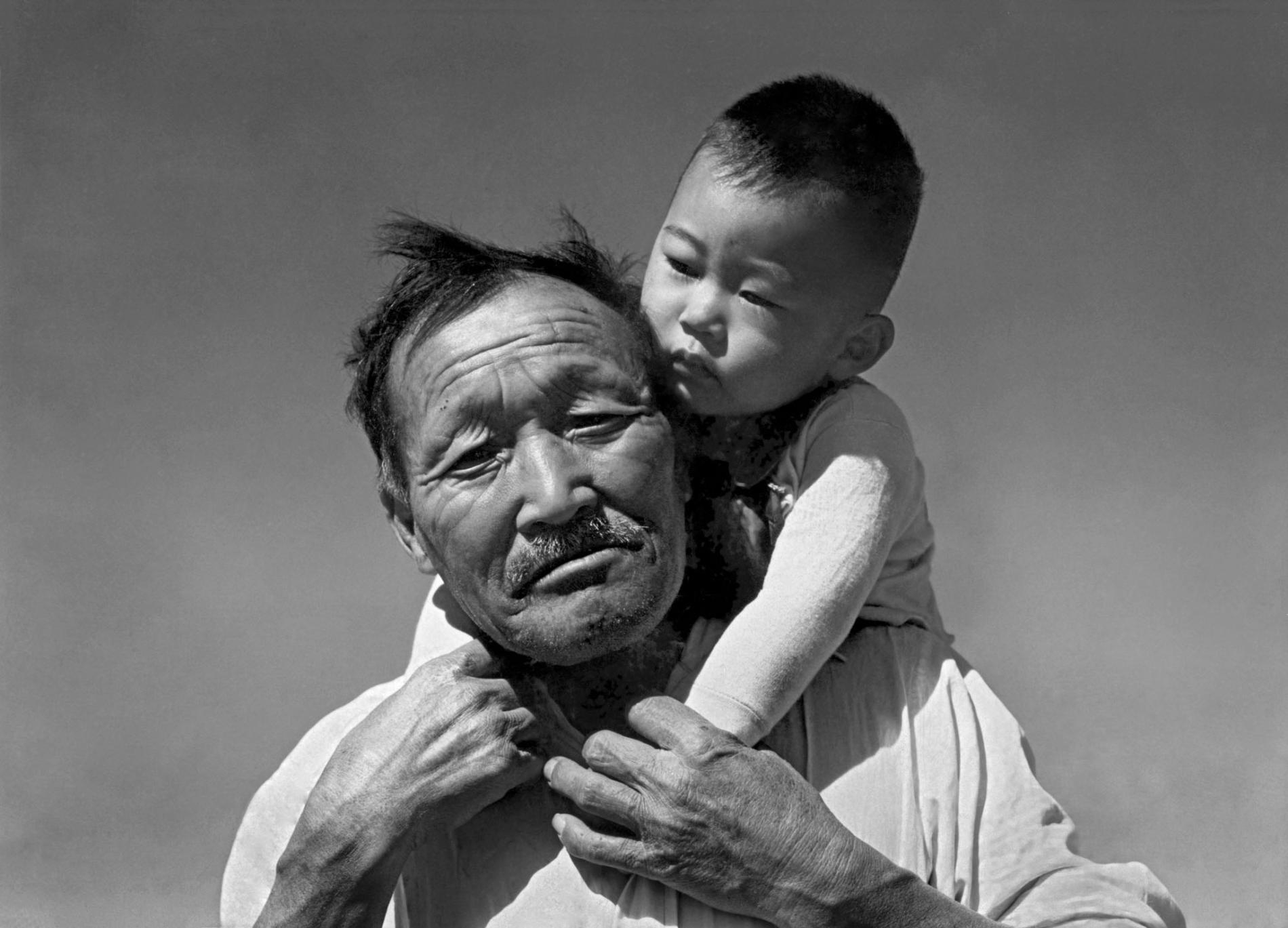 PHOTOGRAPH BY DOROTHEA LANGE, NATIONAL ARCHIVES