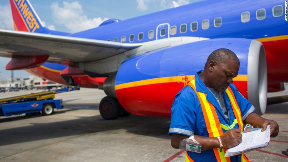 Southwest Airlines passenger removed for calling flight attendant the N-word, delaying plane