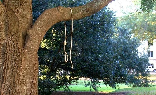 Nooses found hanging from trees at Mississippi state capitol