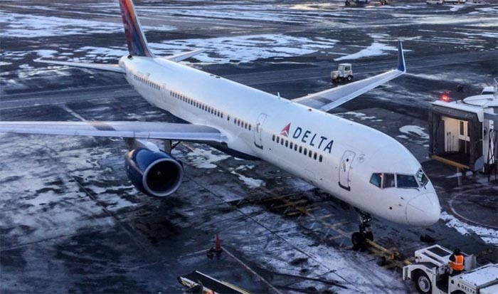 Passengers on This Delta Flight to Seattle Unexpectedly Found Themselves on a Remote Island in Alaska