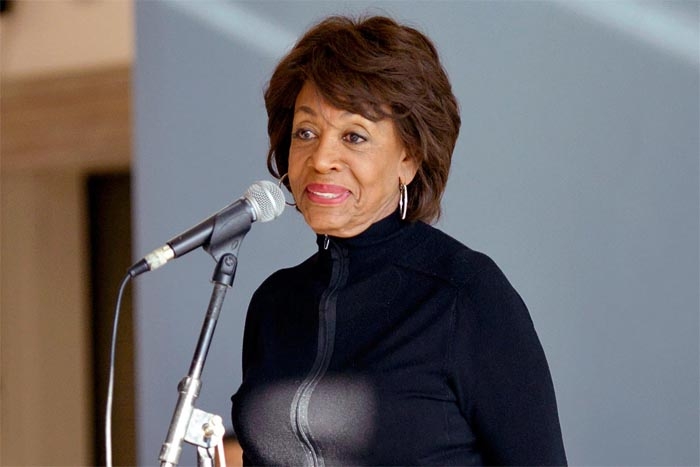 Maxine Waters apologizes to struggling millennials