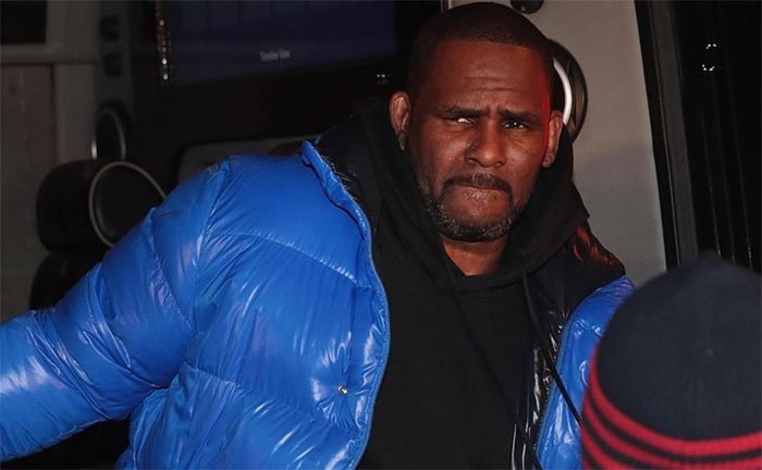 R. Kelly spends night in slammer, unable to come up with $100G