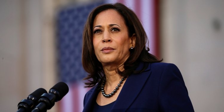 Kamala Harris Offers Sweeping Plan To Dock Companies That Don’t Pay Women Equally