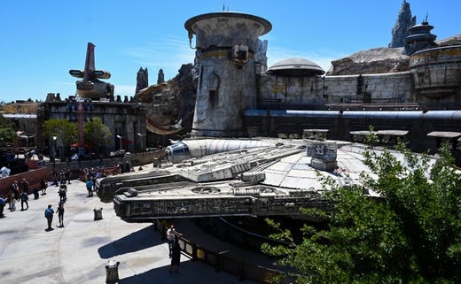 10 secrets of Disneyland’s new Star Wars land, from droid tracks to Princess Leia’s jewelry