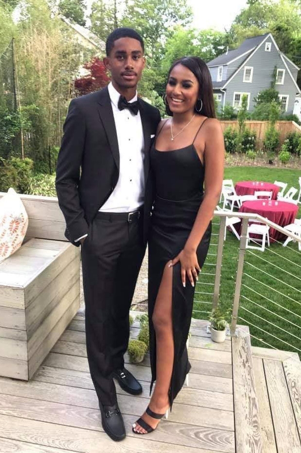 Sasha Obama stuns in fitted black gown for high school prom