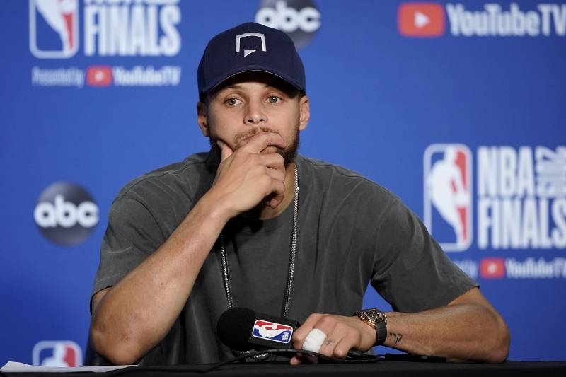 Watch Stephen Curry Address Raptors Fans Who Cheered After Kevin Durant Injury