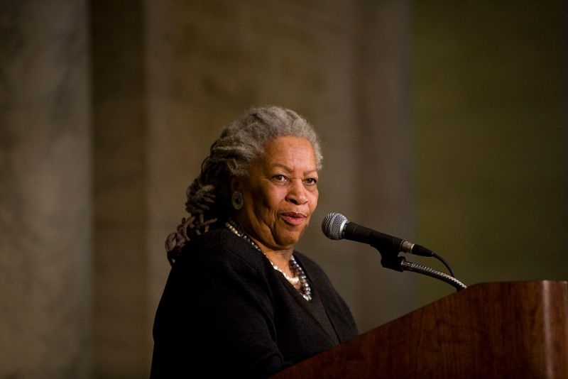 Toni Morrison, Seminal Author Who Stirringly Chronicled the Black American Experience, Dies at 88