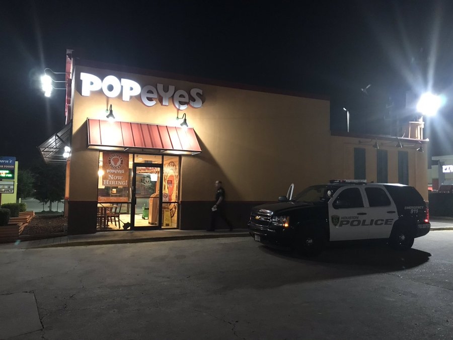 Group With a Gun Storms Popeyes Over Sold-Out Chicken Sandwiches