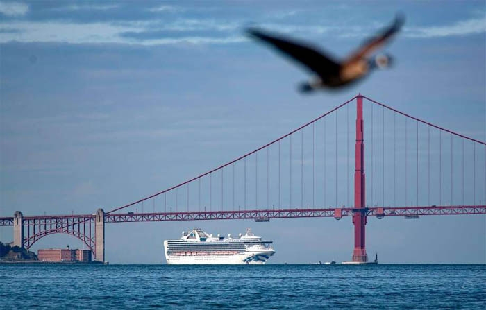 Cruise ship struck by coronavirus pulls into Oakland port