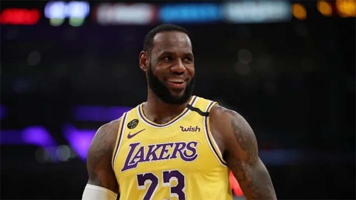 LeBron James says he plans to campaign for Biden and Harris