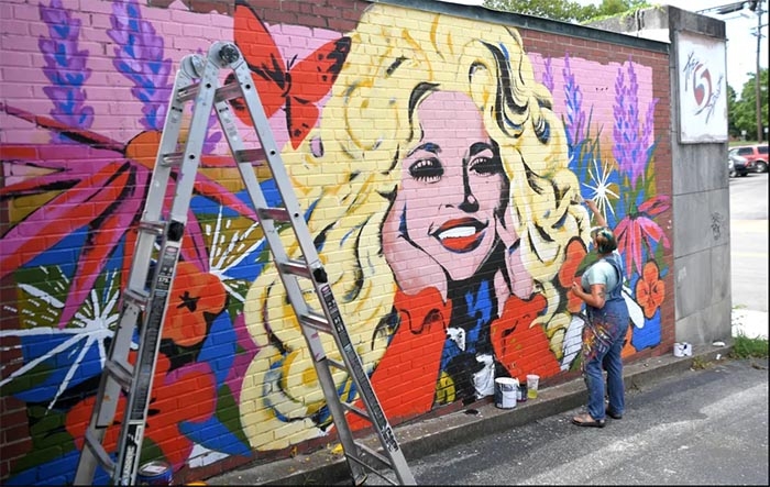 A new Dolly Parton mural in Nashville features her Black Live Matter quote