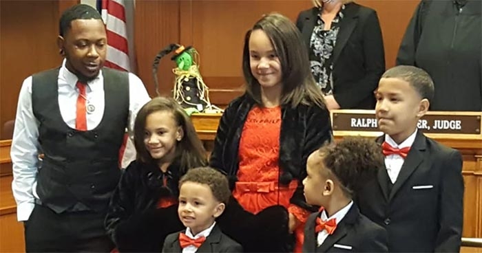 Foster Dad, 29, Adopts 5 Siblings After Refusing to Keep Them Separated: ‘They Give Me Purpose’