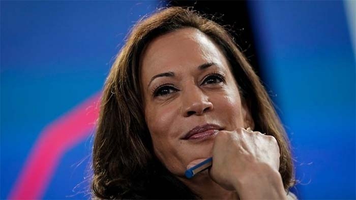 Kamala Harris: Facebook removes racist posts about US vice-president-elect
