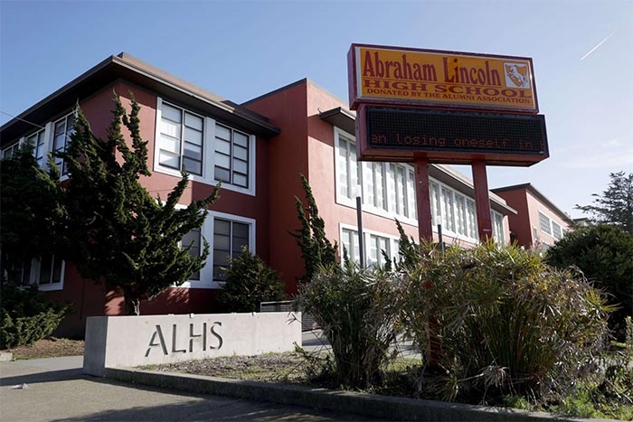San Francisco to rename 44 schools with ‘racist’ namesakes, including Washington, Lincoln, Feinstein