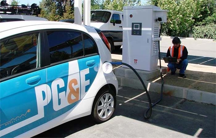 PG&E Launches EV Fast Charge Program to Help Accelerate Electric Vehicle Adoption in California
