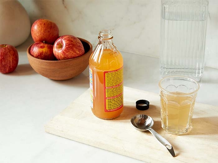 Does Apple Cider Vinegar Actually Help With Digestion? Here’s What a G.I. Doc Has To Say