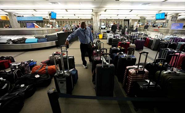 Flying for Thanksgiving? Expect packed planes, unruly passengers and cancellations