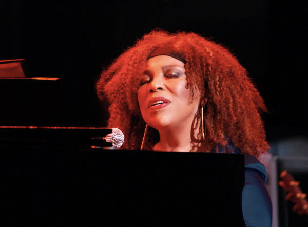 Roberta Flack, Usher to receive honorary Doctorates at Berklee 2023 commencement