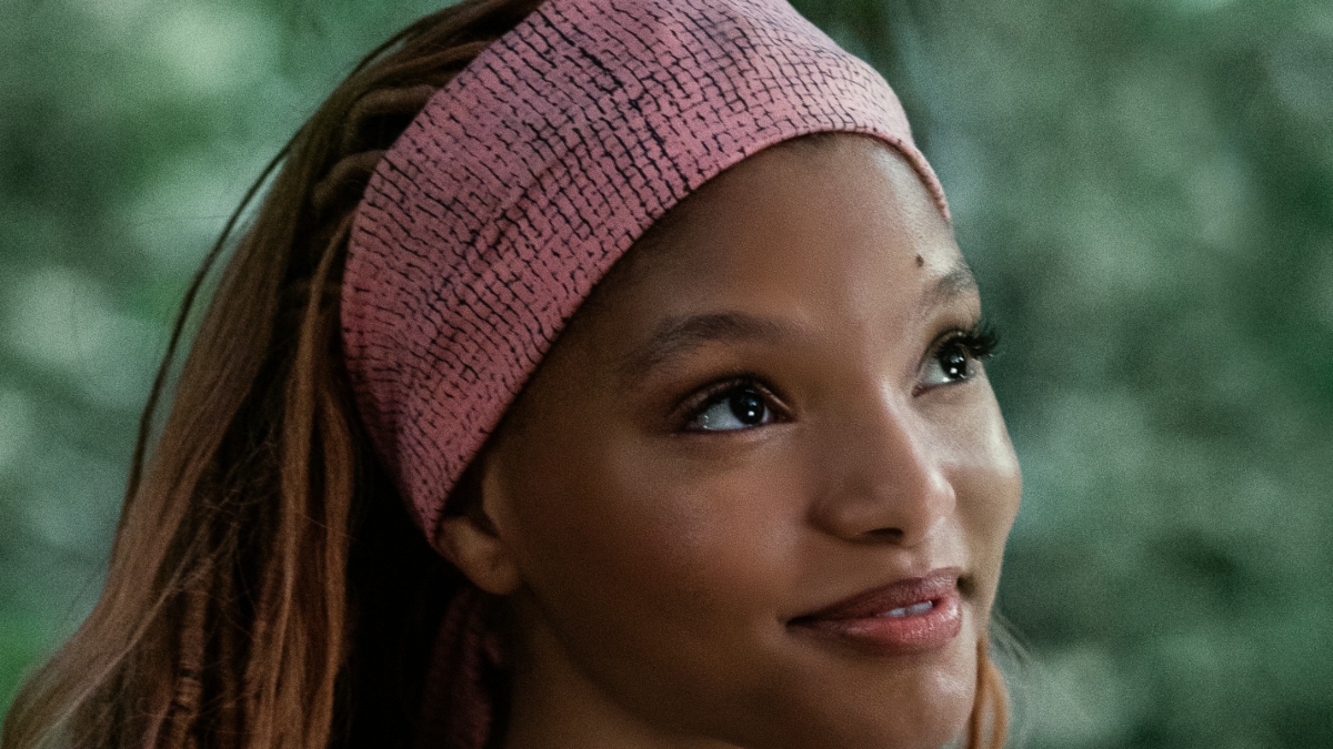 Inside Halle Bailey’s Enchanting No-Makeup Makeup Look for The Little Mermaid