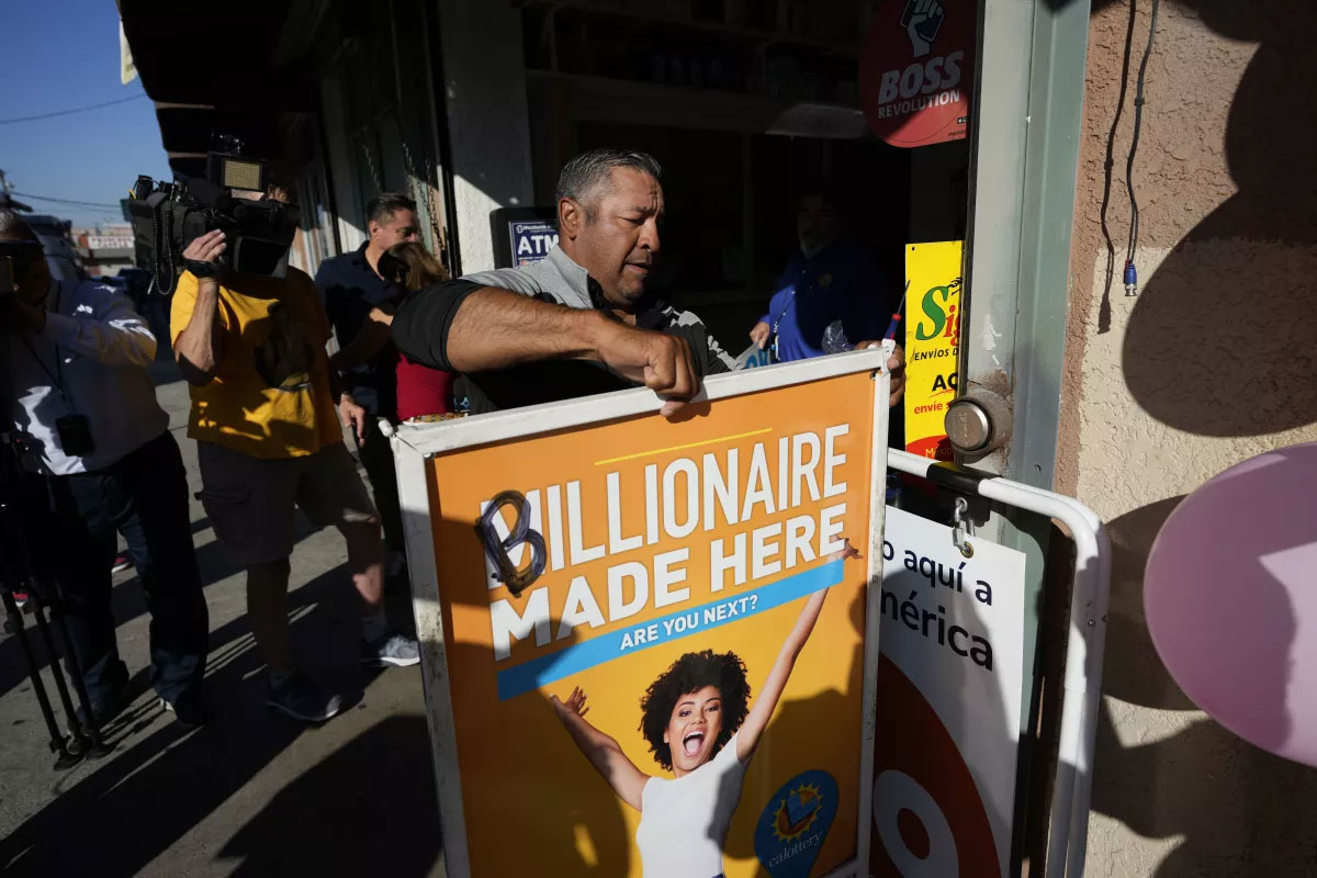Ticket sold in downtown L.A. wins $1 billion Powerball jackpot
